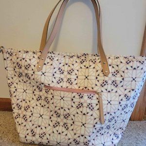 Petunia Picklebottom Downtown tote